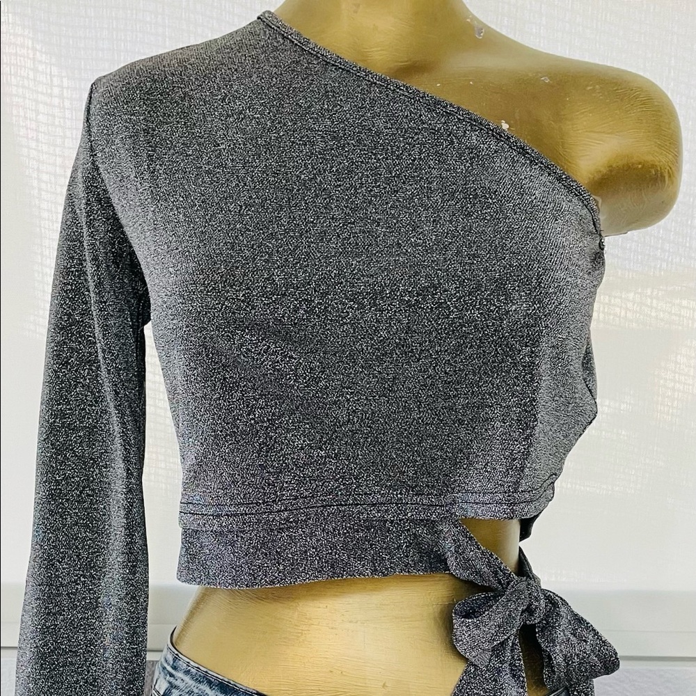 NWT Perfect Holiday TOP! Silver Shimmer UNI SLEEVE With TIES at SIDE Large